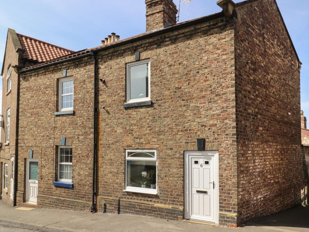 6 Church Hill Malton Bagian luar foto