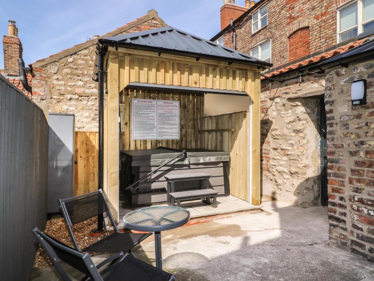 6 Church Hill Malton Bagian luar foto